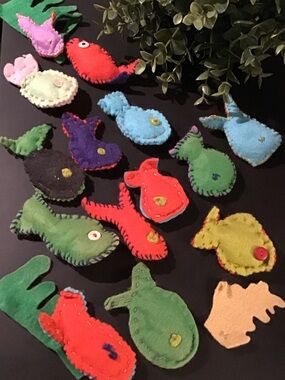 ♥️5/25$ Handmade School of Felt Fish